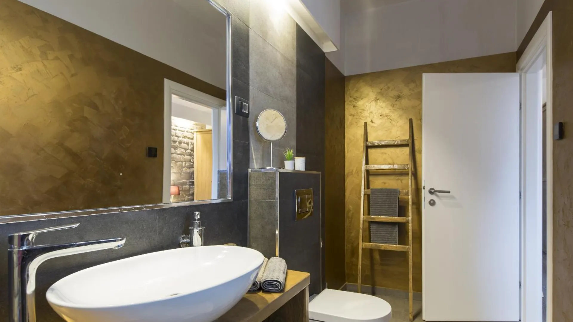 Villa Casta Diva With Sea View And Wellness Koromačno