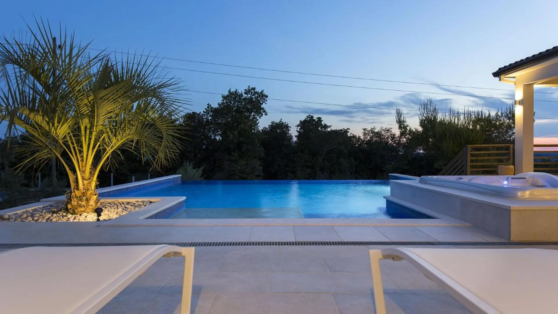 Villa Casta Diva With Sea View And Wellness Koromačno